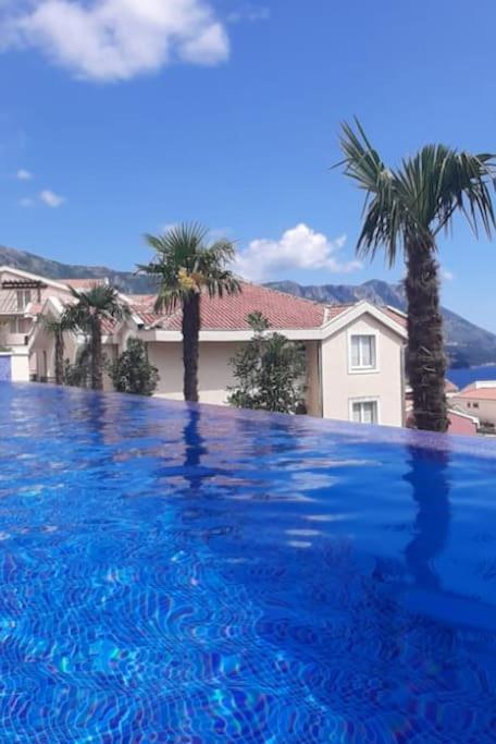 Modern Top Floor Sea View 3Br With Pools, Spa & Fitness เบชิชิ ภายนอก รูปภาพ