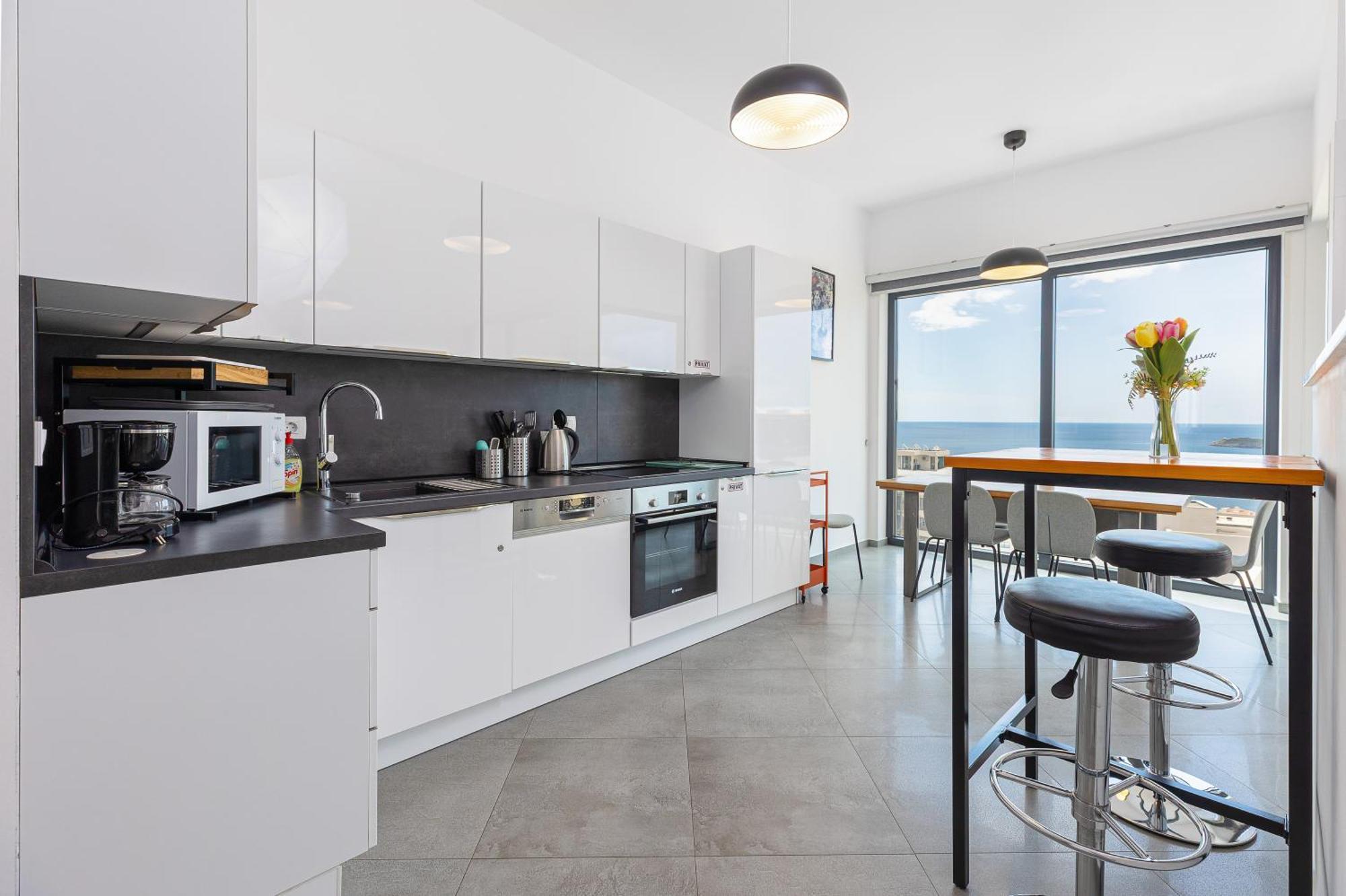 Modern Top Floor Sea View 3Br With Pools, Spa & Fitness เบชิชิ ภายนอก รูปภาพ