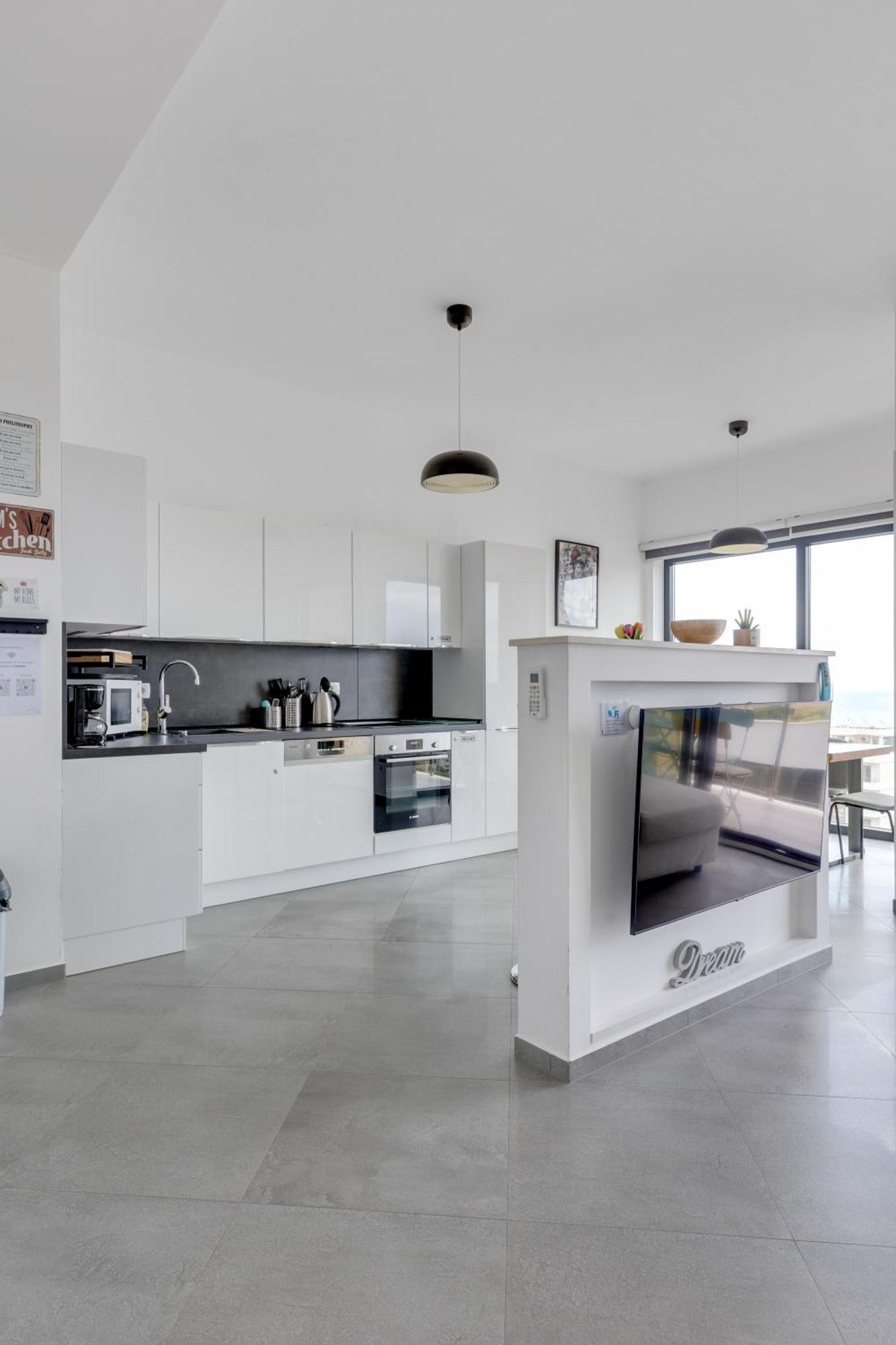 Modern Top Floor Sea View 3Br With Pools, Spa & Fitness เบชิชิ ภายนอก รูปภาพ